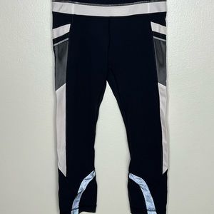 Lululemon Black & White Running Capris Size 4
